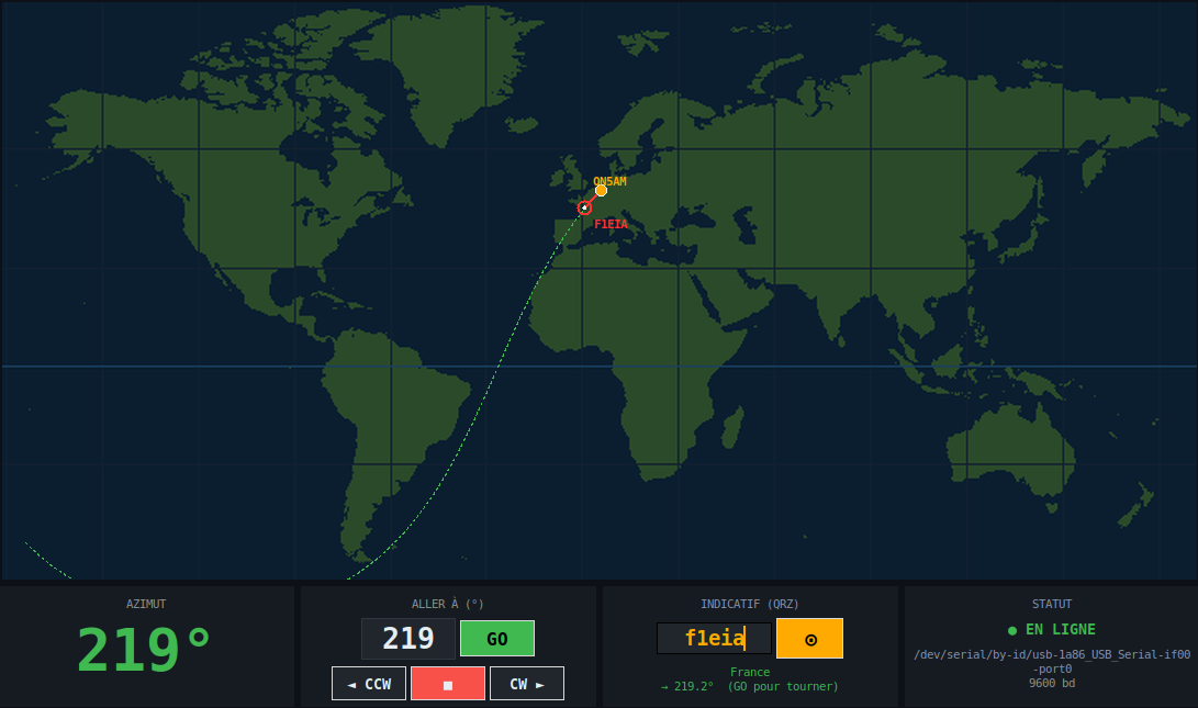 L'interface de pilotage du rotor avec la carte du monde, la ligne rouge vers la cible et le cap réel en pointillé vert